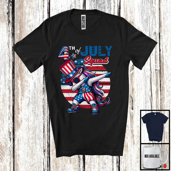MacnyStore - 4th Of July Squad, Cheerful Unicorn Dabbing Lover, Vintage Retro American Flag Patriotic Group T-Shirt