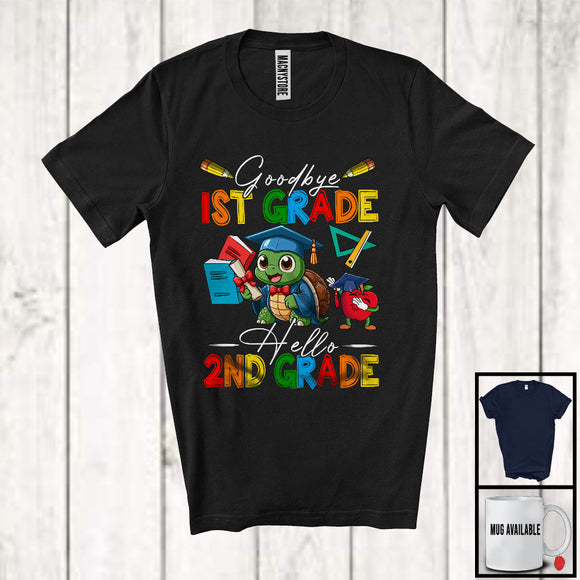 MacnyStore - Goodbye 1st Grade Hello 2nd Grade, Adorable First Last Day Of School Turtle, Summer Graduate T-Shirt