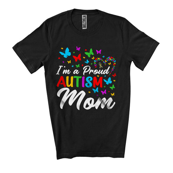 MacnyStore - I'm A Proud Autism Mom, Lovely Autism Awareness Puzzle Butterflies Heart, Family Group T-Shirt