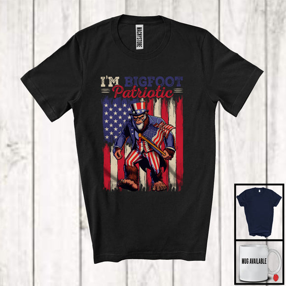 MacnyStore - I'm Bigfoot Patriotic, Humorous 4th Of July Independence Day Bigfoot, American Flag Patriotic T-Shirt