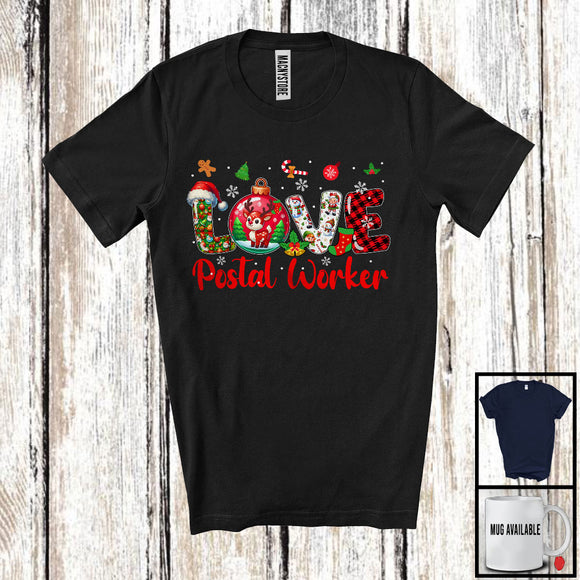 MacnyStore - LOVE Postal Worker; Adorable Christmas Plaid Ornament Reindeer Snow; Postal Worker X-mas Group T-Shirt