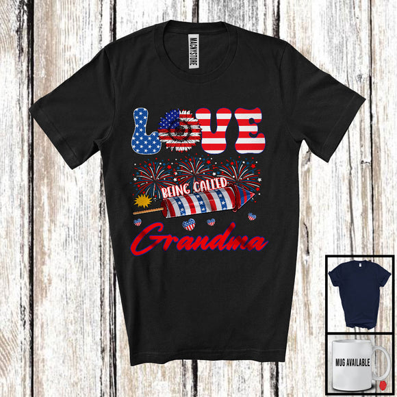 MacnyStore - Love Being Called Grandma, Cheerful 4th Of July American Flag Firecracker, Patriotic Family Group T-Shirt
