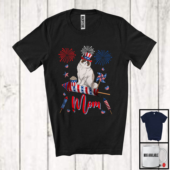MacnyStore - Mom, Adorable Mother's Day 4th Of July Ragdoll Cat With Fireworks, American Flag Patriotic T-Shirt