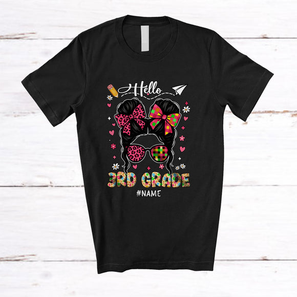 MacnyStore - Personalized Custom Name Hello 3th Grade; Lovely First Day Of School Messy Bun Girls Coquette T-Shirt