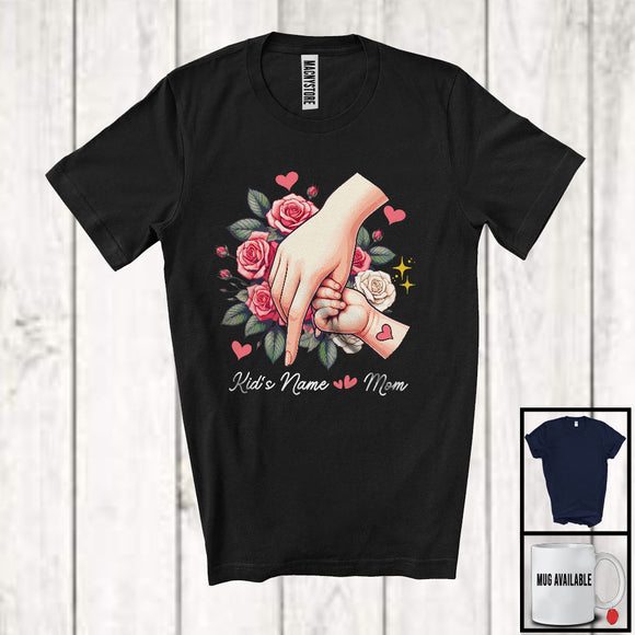 MacnyStore - Personalized Custom Name Mom, Lovely Mother's Day Flowers Roses Baby Hands, Family Group T-Shirt