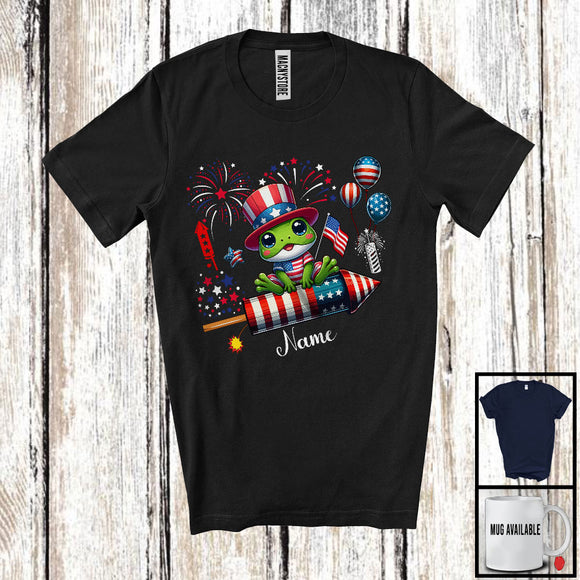 MacnyStore - Personalized Frog Riding Firecracker, Lovely 4th Of July USA Flag Custom Name, Zoo Animal T-Shirt