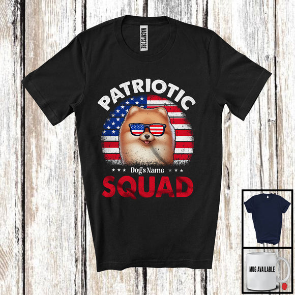 MacnyStore - Personalized Patriotic Squad, Adorable 4th Of July Custom Name Pomeranian, USA Flag Vintage T-Shirt