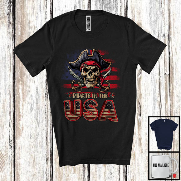 MacnyStore - Pirate In The USA, Scary 4th Of July Independence Day Pirate Skull, American Flag Patriotic T-Shirt
