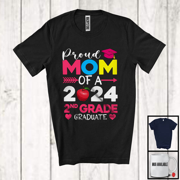 MacnyStore - Proud Mom Of A 2024 2nd Grade Graduate, Wonderful Mother's Day Graduation, Family Group T-Shirt