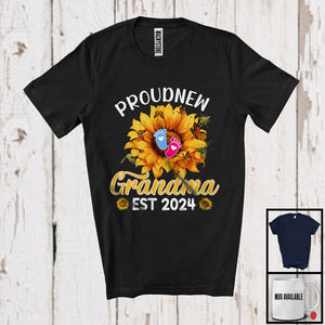 MacnyStore - Proud New Grandma Est 2024, Amazing Mother's Day Pregnancy Sunflowers, Family Group T-Shirt