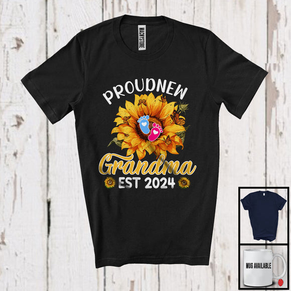 MacnyStore - Proud New Grandma Est 2024, Amazing Mother's Day Pregnancy Sunflowers, Family Group T-Shirt