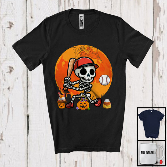 MacnyStore - Skeleton Playing Baseball, Humorous Halloween Skeleton Baseball Player, Sport Playing Team T-Shirt