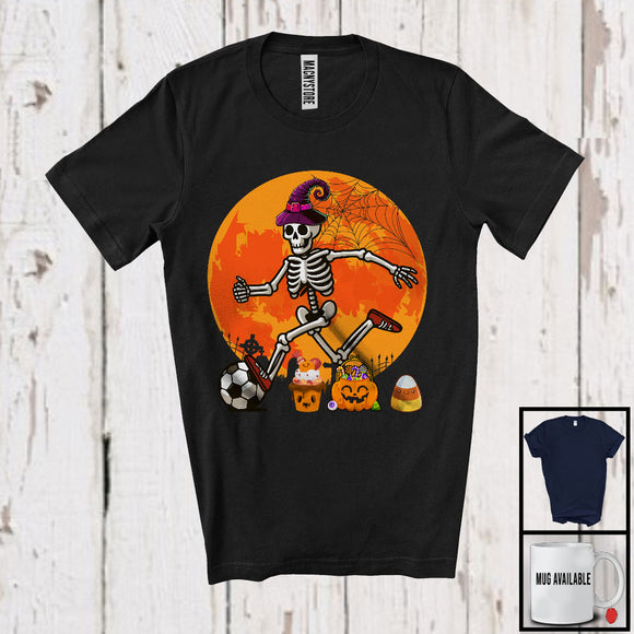 MacnyStore - Skeleton Playing Soccer, Humorous Halloween Skeleton Soccer Player, Sport Playing Team T-Shirt