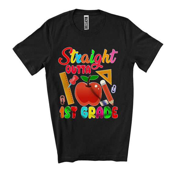 MacnyStore - Straight Outta 1st Grade, Colorful Last Day Of School Things Apple, Student Teacher Group T-Shirt