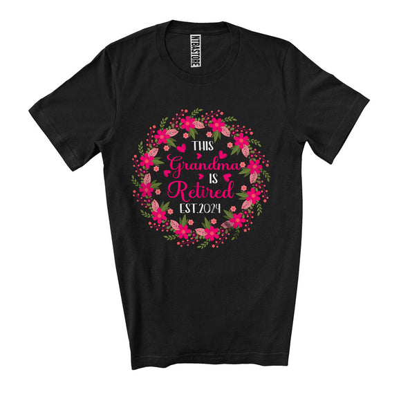 MacnyStore - This Grandma Is Retired Est. 2024, Humorous Mother's Day Flowers, Retirement Plan Family Group T-Shirt