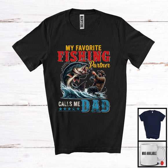 MacnyStore - Vintage My Favorite Fishing Partner Calls Me Dad, Amazing Father's Day Fishing Lover, Family T-Shirt