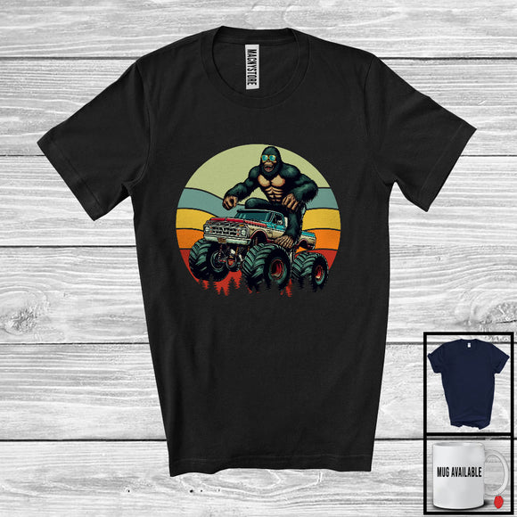 MacnyStore - Vintage Retro Bigfoot Riding Monster Truck, Humorous Bigfoot Lover, Monster Truck Family Group T-Shirt
