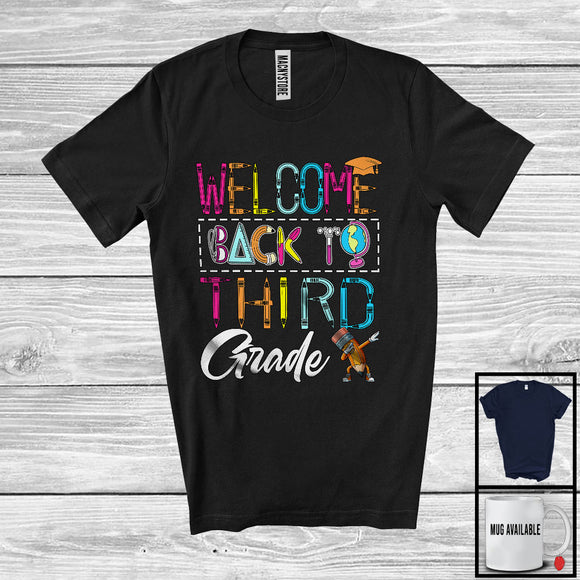 MacnyStore - Welcome Back To Third Grade, Colorful Back To School Last Day, Dabbing Pencil Students T-Shirt