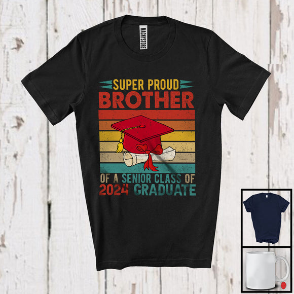 MacnyStore - Vintage Retro Super Proud Brother Senior Class Of 2024 Graduate, Cute Father's Day Graduation T-Shirt