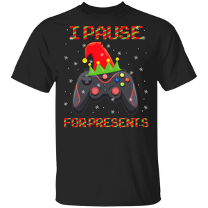 Christmas Gamer Shirt I Pause For Presents Funny Christmas Elf Game Handle Gamer Lover Gifts Christmas T-Shirt - Macnystore