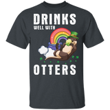 Drinks Well With Otters St Patrick's Day Drinking Gifts T-Shirt - Macnystore