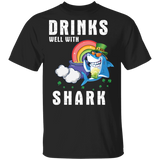 Drinks Well With Sharks Drinking St Patrick's Day Gifts T-Shirt - Macnystore