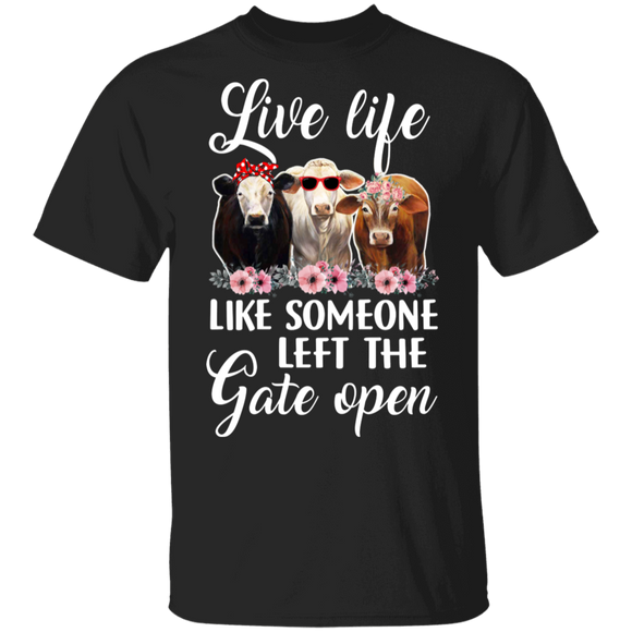 Live Life Like Someone Left The Gate Open Funny Cows Wearing Flower Headband Glasses Cow Lover Farmer Gifts T-Shirt - Macnystore