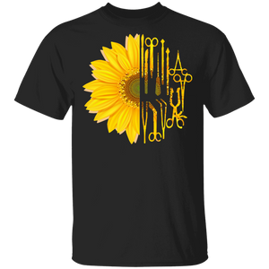 Cool Sunflower Medical Tools Matching Doctor Nurse Gifts T-Shirt - Macnystore