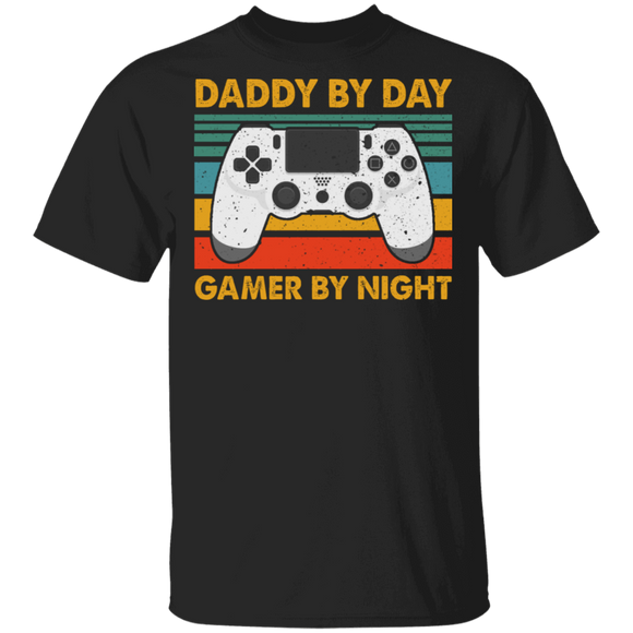 Vintage Retro Daddy By Day Gamer By Night Cool Game Controller Shirt Matching Dad Gamer Game Player Lover Fans Father's Day Gifts T-Shirt - Macnystore