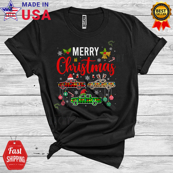 MacnyStore -  Merry Christmas Cute Santa Reindeer Elf Three Pick Up Trucks Colorful Plaid T-Shirt