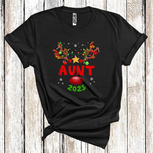 MacnyStore - Aunt Reindeer Face 2023 Xmas Lights Family Group Christmas T-Shirt