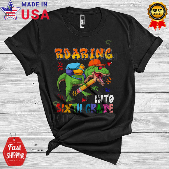 MacnyStore - Back To School Roaring Into Sixth Grade T-Rex Funny Dinosaur Lover Kids Students First Day Of School T-Shirt