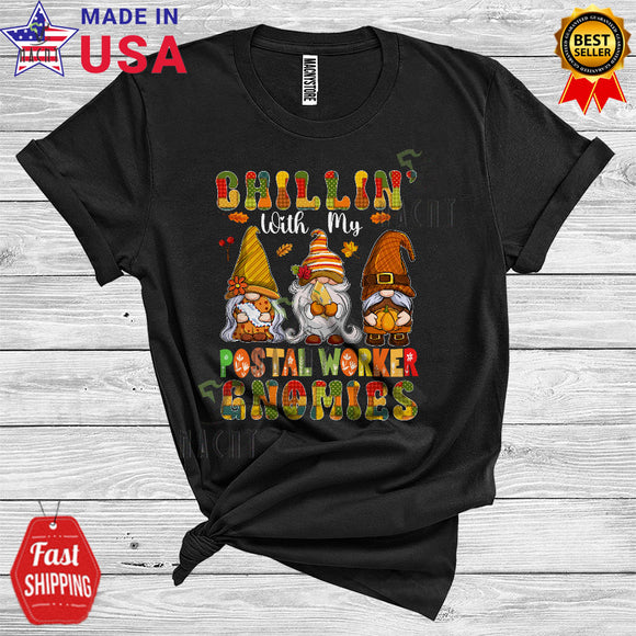 MacnyStore - Chillin With My Postal Worker Gnomies Cute Three Gnomes Thanksgiving Careers Group T-Shirt
