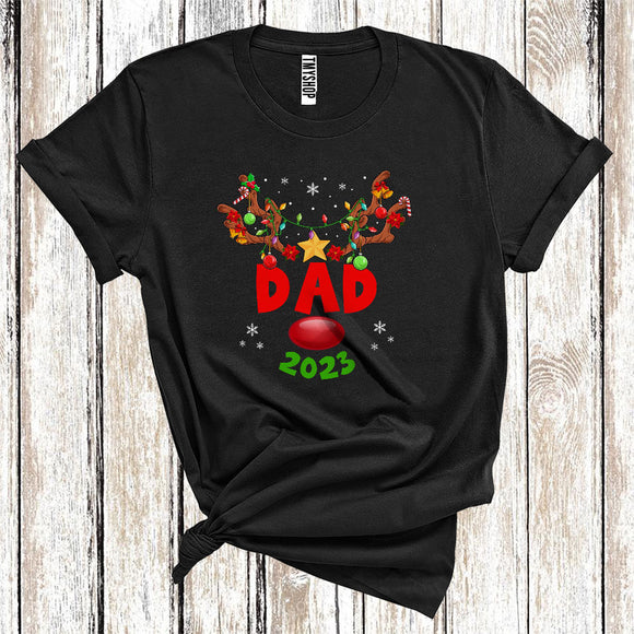 MacnyStore - Dad Reindeer Face 2023 Xmas Lights Family Group Christmas T-Shirt