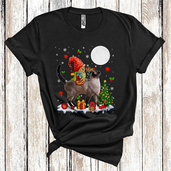MacnyStore - Gnome Riding Reindeer Siamese Cat Cute Christmas Tree Lights Cat Owner Lover T-Shirt