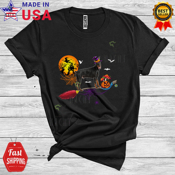 MacnyStore - Halloween Dobermann Witch's Broom Funny Animal Lover Pumpkin Broomstick T-Shirt