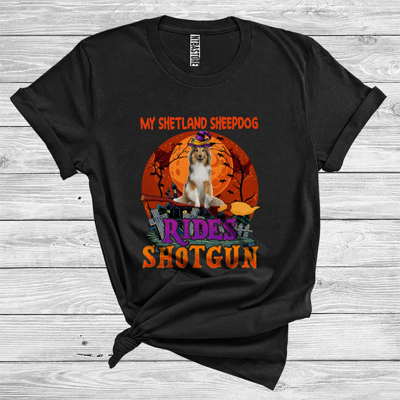 MacnyStore - My Shetland Sheepdog Rides Shotgun Funny Halloween Costume Witch Broomstick Lover T-Shirt