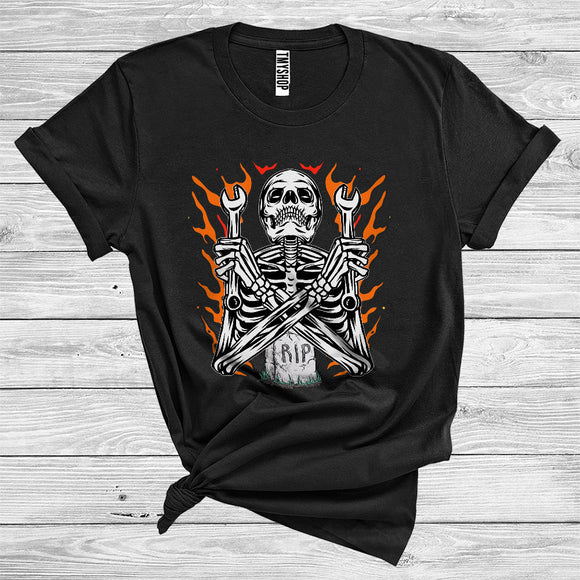 MacnyStore - Skeleton Rip Holding Engineer Mechanic Tools Funny Horror Halloween Costume T-Shirt