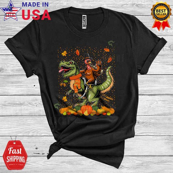 MacnyStore - Turkey Pilgrim On T-Rex Cute Thanksgiving Fall Pumpkin Dinosaur Animal Autumn Leaves Lover T-Shirt