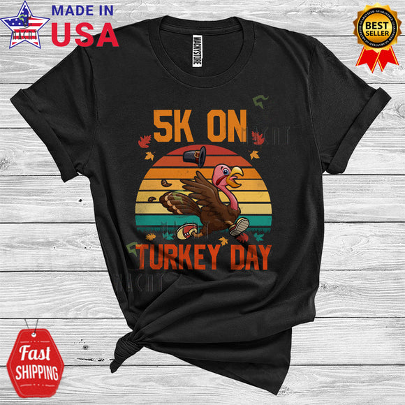 MacnyStore - Vintage Retro 5k On Turkey Day Funny Thanksgiving Autumn Turkey Running Lover T-Shirt
