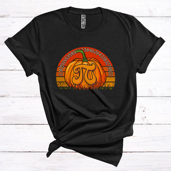 MacnyStore - Vintage Retro Pumpkin With Pi Symbol Funny Halloween Thanksgiving Pi Day Math Science Lover T-Shirt