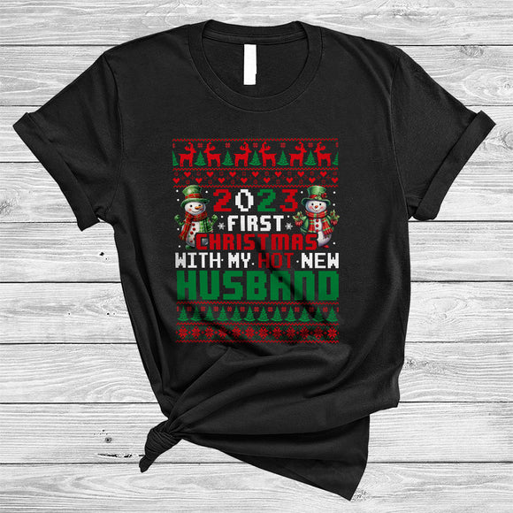 MacnyStore - 2023 First Christmas With My Hot New Husband, Amazing X-mas Sweater Snowman, Matching Couple T-Shirt