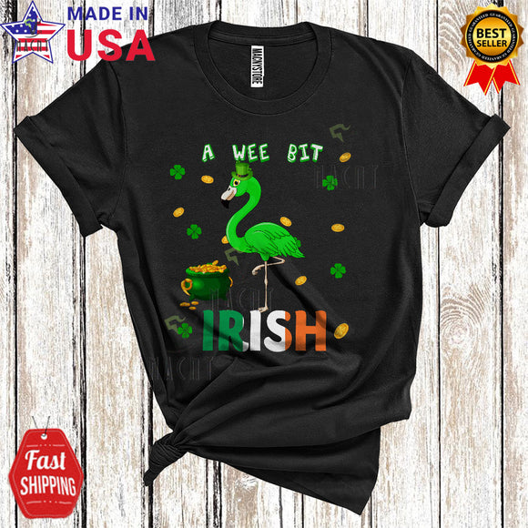 MacnyStore - A Wee Bit Irish Funny Cute St. Patrick's Day Irish Shamrocks Leprechaun Green Flamingo Lover T-Shirt
