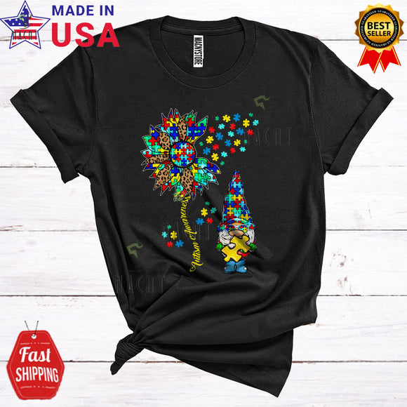 MacnyStore - Autism Awareness Cool Cute Autism Awareness Puzzle Sunflower Ribbon Gnome Lover T-Shirt