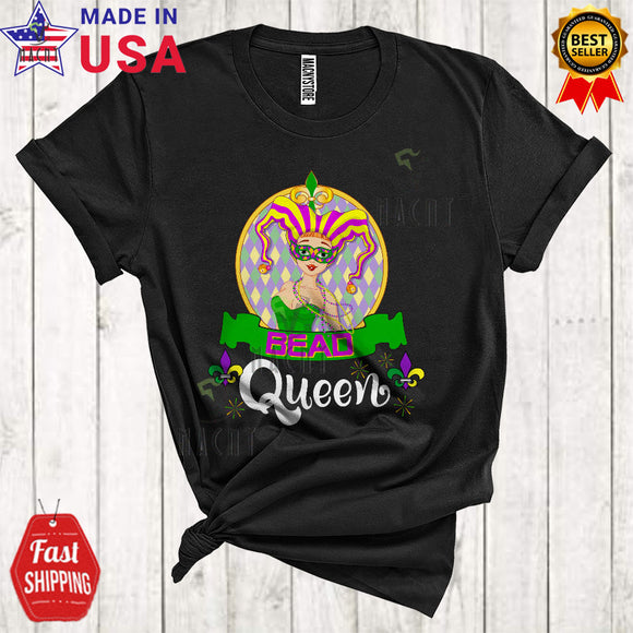 MacnyStore - Bead Queen Funny Cool Mardi Gras Girl Women Beads Matching Mardi Gras Parade Friends Family Group T-Shirt