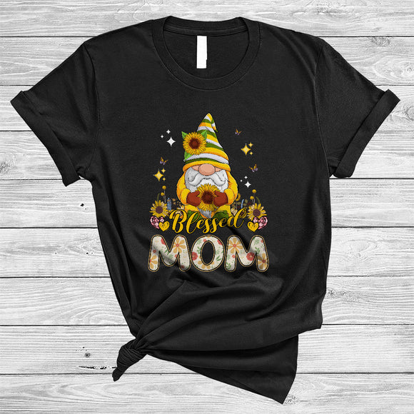 MacnyStore - Blessed Mom, Lovely Mother's Day Gnome With Sunflowers, Gnomies Matching Family Group T-Shirt