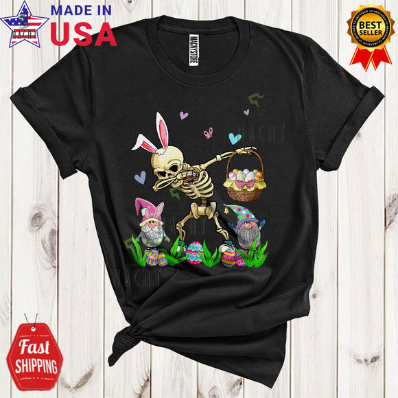 MacnyStore - Bunny Dabbing Skeleton With Easter Eggs Basket Funny Cool Easter Day Bunny Gnomes Skeleton Lover T-Shirt