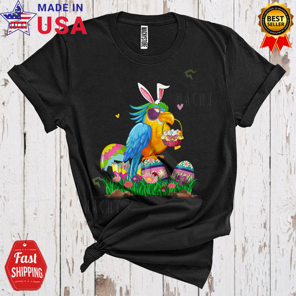 MacnyStore - Bunny Macaw Bringing Easter Egg Basket Cute Cool Easter Day Egg Hunt Bird Animal Lover T-Shirt