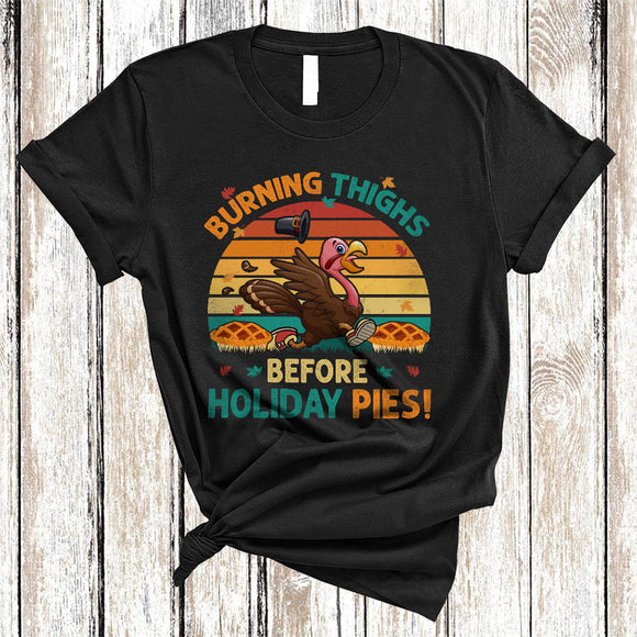 MacnyStore - Burning Thighs Before Holiday Pies, Humorous Thanksgiving Running Turkey, Vintage Retro Runner T-Shirt