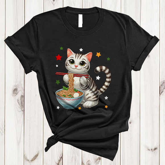 MacnyStore - Cat Holding Ramen, Adorable Cat Owner, Chef Matching Ramen Food Animal Lover T-Shirt